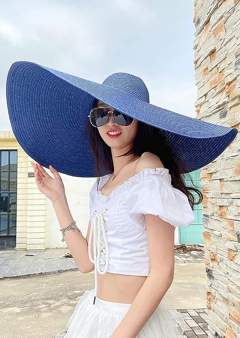 Women's roll-up huge straw hats that are hand-woven, smooth and three-dimensional, lightweight and robust, cozy and breathable for all-day wear, and long-lasting. #women #floppyhat #widebrim Junk Kouture, Floppy Sun Hats, Wide Brim Sun Hat, Sun Hats For Women, Roll Up, Wearing A Hat, Beach Hat, Extra Large, Wide Brimmed