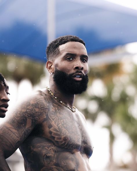 Odell Beckham Jr Instagram, Odell Beckham Jr Wallpapers, Mens Haircuts Thick Hair, Black Hair Cuts, Thick Beard, Black Dude, Odell Beckham, Dreads Styles, Black Men Street Fashion