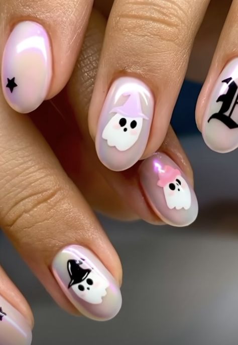 Halloween Nails Short Ghost, Halloween Nails Cute Ghost, Acrylic Nail Designs Ghost, Steven Universe Nails, Halloween Nail Inspiration, Cute Nails For Fall Ghost, Halloween Nail Art Ghost, Doodle Nails, Boo Nails