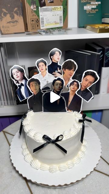 Jungkook Cake, Kpop Birthday Cake, Kpop Cake, Taehyung Birthday, Jhope Jimin Jungkook, Birthday Kpop, Happy Birthday 22, Bts Cake, My Birthday Cake