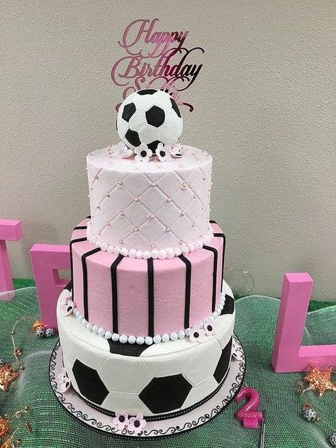 Football Cake Decorations, Soccer Birthday Cakes, Sports Themed Cakes, Football Birthday Cake, 10 Birthday Cake, Soccer Cake, Soccer Birthday Parties, Soccer Theme, Sport Cakes