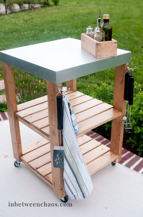 Galvanized Top Grill Cart | inbetweenchaos.com Outdoor Carts On Wheels, Ooni Pizza Oven Table Diy, Ooni Table, Pizza Oven Cart, Outdoor Serving Station, Grill Stations, Pizza Stand, Diy Grill Station, Smoker Stand