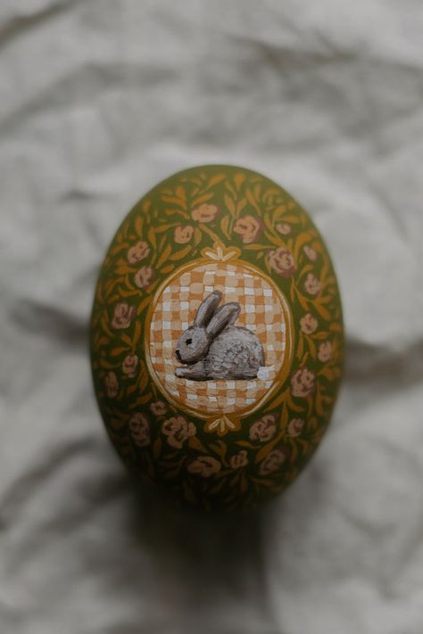 Heirloom Eggs – Sofie Swetter Fine Art Heirloom Paints, Cottage Windows, Easter Wood Crafts, Easter Egg Art, Nursery Artwork, Easter Egg Designs, Easter Egg Painting, Custom Nursery, Painted Artwork