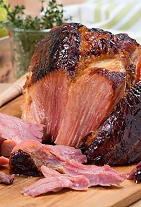 Holiday Ham Dinner, Country Ham Recipes, Cooking Ham In Crockpot, Slow Cooked Ham, Apple And Cheddar, Picnic Ham, Slow Cooker Ham Recipes, Christmas Ham Recipes, Ham Dishes