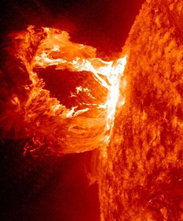 This will take you to an awesome video of solar flare footage captured by NASA. THE SUN IS AMAZING Sun Flare, Second Account, Space Planets, Solar Flare, Space Photos, Space Pictures, Space And Astronomy, Space Travel, Deep Space