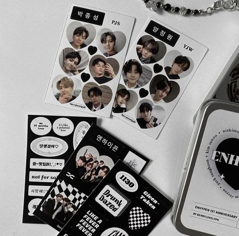 enhypen merch ( EN- ) Kpop Freebies Ideas, Enhypen Merch, Kpop Diy, Kpop Shop, Fandom Kpop, Iphone Lockscreen, Kpop Posters, Kpop Merch, White Aesthetic