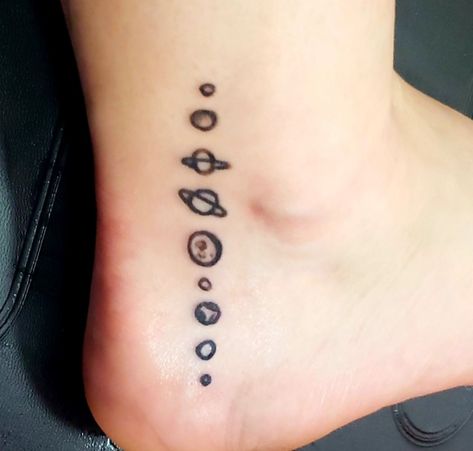 Solar System Finger Tattoo, Space Ankle Tattoo, Space Tattoos, Solar System Tattoo, Finger Tattoo, Space Tattoo, Ankle Tattoo, Mom Tattoos, Tattoo Inspo