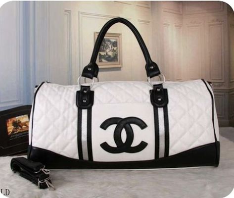 Chanel Luggage, Best Travel Luggage, Luxury Luggage, Stylish Luggage, Chanel Women, Best Carry On Luggage, Best Luggage, Luggage Bags Travel, Hot Bags