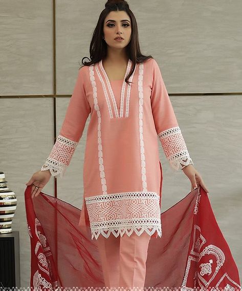 Shirt Design With Laces Pakistani, Kurti Styles Latest Pakistani, Suit Kurta Design, Design On Plain Suit, Lace Design Suit, Kurti Styling Ideas, Suit Neck Design, Kurti Styling, Neck Design With Lace