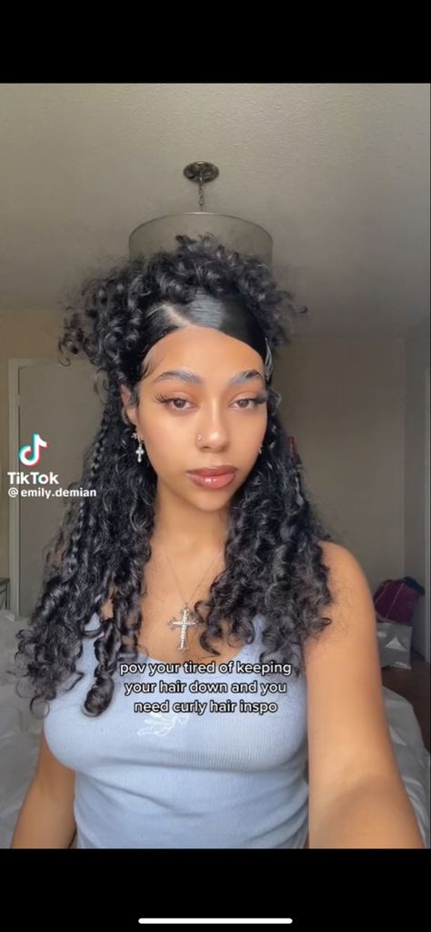 Side Part Half Up Half Down Hair Curly, Side Part Half Up Half Down, Half Up Half Down Side Part, Half Up Half Down Hair Curly, Side Part Half Up Half Down Hair, Half Up Half Down Curly Hairstyles, Amira Core, Curly Half Up Half Down Hairstyles, Down Curly Hairstyles