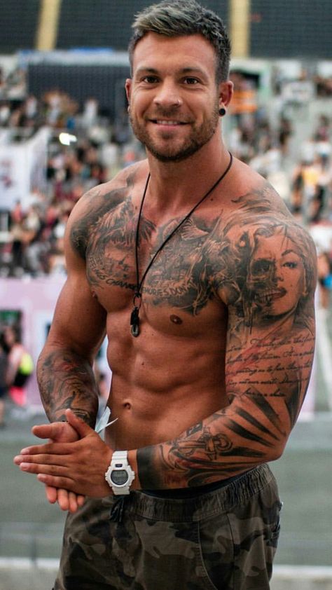 Fabian Nießl Tattoed Guys, Fit Guys, Biker Men, Inked Men, Country Men, Men In Uniform, Military Men, Muscular Men, Perfect Man