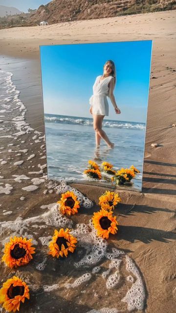 Beach And Mirror Photography, Mirror Beach Photoshoot, Beach Mirror Photography, Beach Mirror Pics, Creative Beach Photos, Creative Beach Photoshoot, Mirror Shoot, Fun Beach Pictures, Beach Reflection