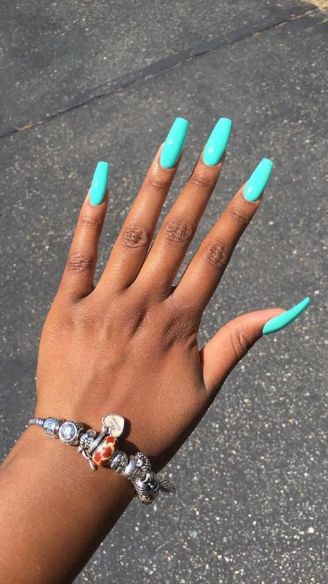 ✨. @truubeautys Light Turquoise Nails Acrylic, Aqua Acrylic Nails Turquoise, Terquas Nails, Teal Blue Nails Acrylic, Matte Turquoise Acrylic Nails, Turquoise Blue Nails, Coffin Turquoise Nails, Cute Square Nails, Turquoise Acrylic Nails