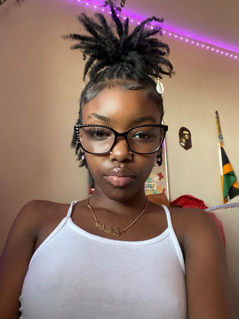 Shirt Loc Styles, Accessories Black Women, Female Dreads Hairstyles, Texture Shots, Female Dreads, Loc Accessories, Short Dreadlocks Styles, Dreads Hairstyles, Loc Hairstyles