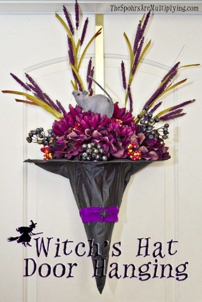 DIY Witch’s Hat Door Hanging | The Spohrs Are Multiplying Porta Halloween, Porche Halloween, Halloween Fiesta, Halloween Decor Diy, Diy Halloween Decor, Witch Diy, Adornos Halloween, Halloween Door Decorations, Halloween Decorating