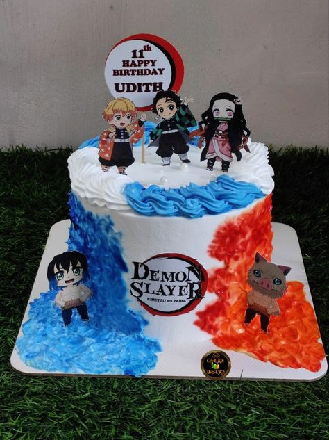 Demon Slayer Theme, Small Birthday Cake, Demons Layer, Anime Birthday, Small Birthday Cakes, Anime Cake, Ideas Cumpleaños, Square Cake, Anime Inspired Outfits