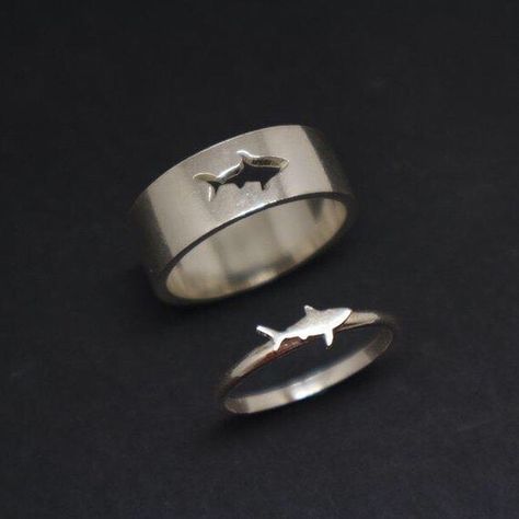 Last chance to save up to 50% on any products @TheOceanBrand. use code “SHARK” at theoceanbrand.net for extra 15% off your order today!… Shark Couple, Shark Wedding, Engagement Ring Couple, Shark Ring, Jewellery Simple, Wedding And Engagement Ring, Shark Jewelry, Save The Sharks, Silver Shark