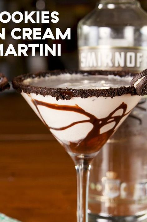 Fun Espresso Martini, Cookies And Cream Martini, Martini Night Party, Martini Charcuterie, Creamy Martini Recipes, How To Make A Martini, Flavored Espresso Martini, Best Martini Recipe, Easy Martini Recipes