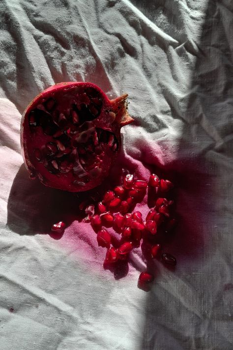 Rotten Pomegranate, Pomegranate Photoshoot, Hand Holding Pomegranate, Peeled Pomegranate, Pomegranate Symbolism, Pomegranate Photography, Pomegranate Persephone, Pomegranate Still Life, Pomegranate Aesthetic