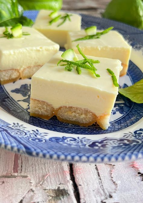 Lemon Fridge Tart Recipe, Yoghurt Tart Recipe, Yogurt Tart Recipe, Jelly And Yoghurt Dessert, Easy Fridge Tarts Recipes, Fridge Tarts Recipes, Guava Desserts, Yogurt Tart, Easy Tart Recipes