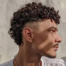 Curly Undercut Mens, Men's Undercut, Men Undercut, Undercut Curly Hair, The Undercut, Curly Undercut, Undercut Hairstyle, Undercut Men, Hair Man