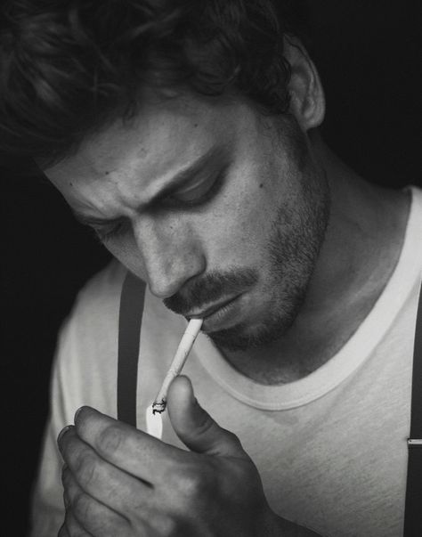 In 2009, two years after graduating from the Conservatoire de musique et d'art dramatique du Québec in Montreal, François Arnaud co-starred in Xavier Dolan's first feature as a writer-director, I Killed My Mother. François Arnaud, Francois Arnaud, Xavier Dolan, Interview Magazine, The Borgias, The Warden, Rp Ideas, Ex Machina, Mens Fashion Trends