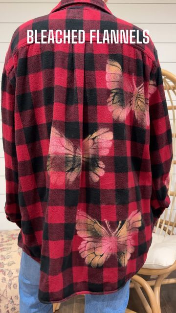 Flannel Refashion, Flannel Upcycle, Flannel Shirt Refashion, Reworked Flannel, Bleach Shirt Diy, Bleached Flannel Shirt, Upcycle Clothing, Vintage Flannel Shirt, Shabby Chic Clothes