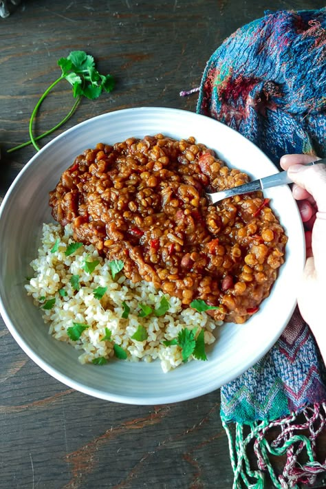 Madras Lentils Faithful Plateful, Ble Recipes, Lentils Instant Pot, Beans And Rice, Lentil Recipes, Spicy Sauce, Vegan Dinner, Vegan Recipe, Easy Weeknight