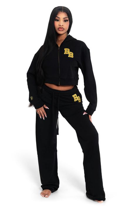 Body University 2.0 High School Outfits Baddie, School Outfits Baddie, Body By Raven Tracy, Body By Raven, Baddie Advice, Raven Tracy, Cute Online Clothing Stores, Outfits Baddie, High School Outfits