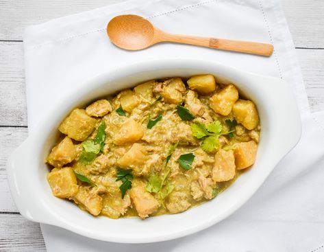 Low-FODMAP Curry Chicken and Potatoes using Slow-Cooker; Gluten-free, Dairy-free | Rachel Pauls Food Low Fodmap Curry, Low Fodmap Slow Cooker Recipes, Curry Chicken And Potatoes, Fodmap Slow Cooker, Gerd Recipes, Fod Map, Fodmap Chicken, Fodmap Recipes Dinner, Low Fodmap Chicken