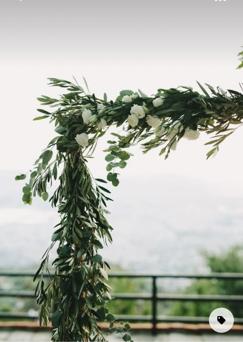 Wedding Arch Minimalist, Ceremony Arch Greenery, Greenery Arch Wedding, Flower Arbour, Greenery Wedding Arch, Arch Greenery, Wedding Arch Greenery, Branch Arch Wedding, Olive Decor