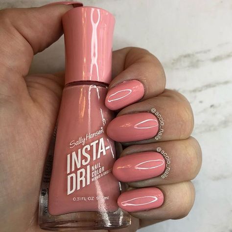 Insta Dry Nail Polish, Nail Polish Sally Hansen, Sally Hansen Insta Dri, Dry Nail Polish, Polish Colors, Sally Hansen, Nail Polish Colors, Mani Pedi, Nail Inspo