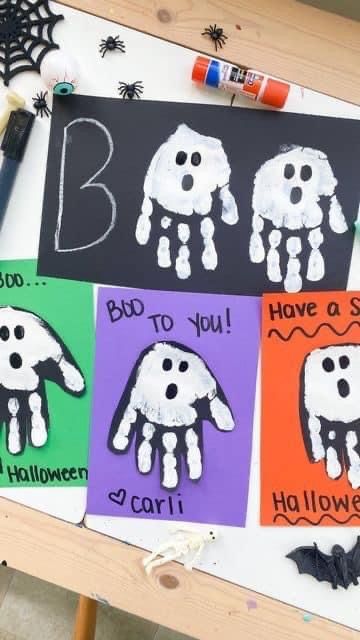 Fun Halloween Crafts For Kids, Halloween Handprint Crafts, Halloween Handprint, Halloween Art Projects, Halloween Infantil, Halloween Crafts Preschool, Ghost Crafts, Halloween Crafts For Toddlers, K Crafts