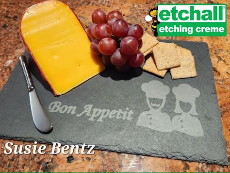 DIY Etched Slate Chef Cheese or Charcuterie Board with etchall® etching crème | My Time To Play Slate Charcuterie Board, Glass Etching Diy, Etching Diy, Slate Cheese Board, Inspiration Board Design, Charcuterie Board, Bon Appetit, Winter Christmas, Christmas And New Year