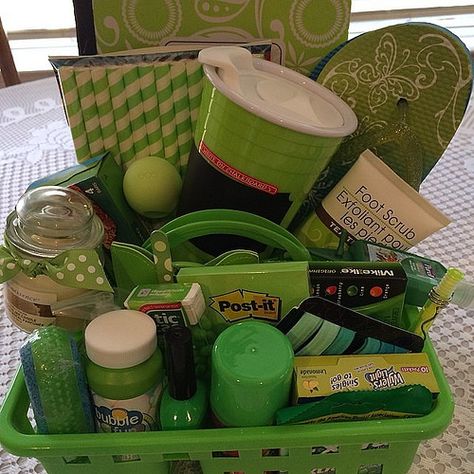 End of  Year Teacher Gift #teacherappreciation GREEN is her favorite color. ❤️ Green Box Gift Ideas, Green Gift Box Ideas Birthday, One Color Box Gift, Green Birthday Box Ideas, Color Boxes Gift, Green Gift Box Ideas, Green Gift Basket Ideas, Green Themed Gift Baskets, Green Care Package