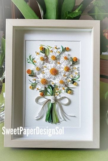 Quilling Daisy, Quilting Flowers, Paper Card Design, Quilling Pattern, Clear Acrylic Sheet, Wedding Wall Art, Lantern Craft, Paper Quilling Cards, Art And Craft Ideas