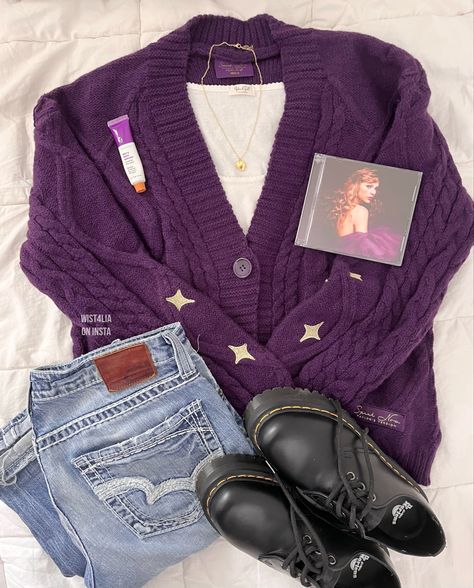 Speak Now Taylors Version Cardigan, Cardigan Styled Outfits, Taylor Cardigan Aesthetic, Speak Now Tv Cardigan, How To Style Speak Now Cardigan, Merch Outfits Ideas, Speak Now Cardigan Outfit Ideas, Taylor Swift Speak Now Cardigan, Taylor Swift Merch Outfit Ideas