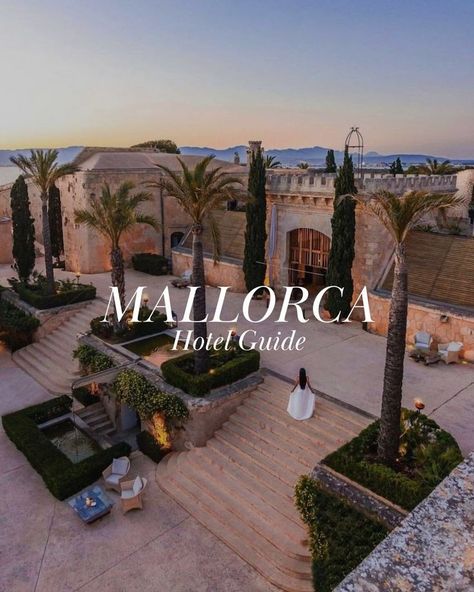 Hotel in Mallorca with palmtrees and cozy skies Serena Hotel, Best Restaurants In Paris, Restaurants In Paris, Paris Guide, Honeymoon Hotels, Travel Pictures Poses, Paris Restaurants, Luxury Retreats, Paris Paris