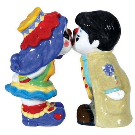 Clown Core, Piskel Art, Cute Clown, Clowning Around, Wow Art, Ceramic Figurines, Salt And Pepper Shakers, Salt Pepper Shakers, Clay Art