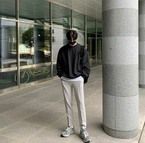 Japanese Business Casual, Asian Outfits Men, Nb Outfit, School Outfits Boys, Minimalist Style Men, Aesthetic School Outfits, High End Streetwear, Korean Outfits Men, Korean Men Fashion