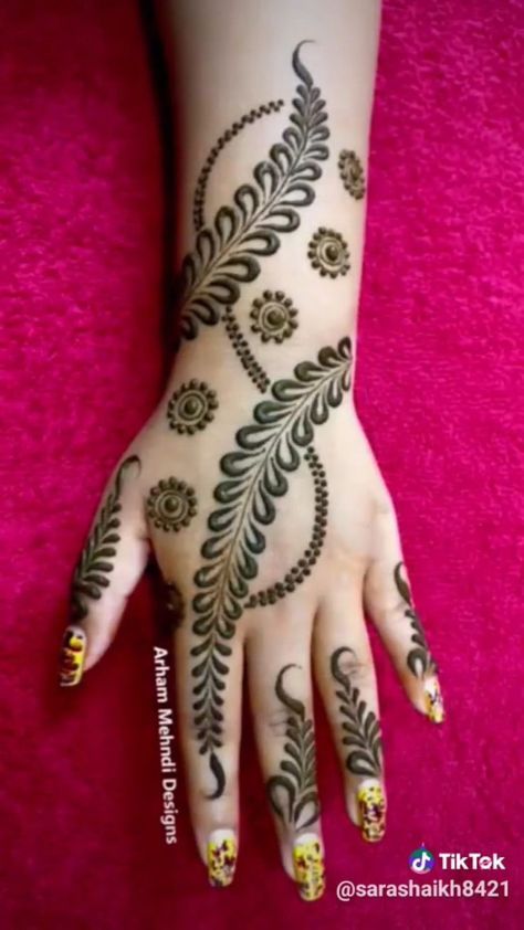 અરબી મહેંદી ડિઝાઇન, Arebic Mahendi Designs Latest Simple, Backhand Mehndi Designs Simple, Back Mehendi, Henna Tattoo Designs Hand, Mehndi Designs For Kids, Latest Henna Designs, Simple Mehndi Designs Fingers, Very Simple Mehndi Designs