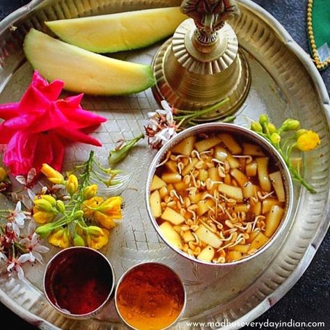 Ugadi Pachadi, Ugadi Festival, Sweet Pongal, Lentil Fritters, Coconut Rice Recipe, Low Fat Snacks, Festival Food, Spiced Rice, Gudi Padwa