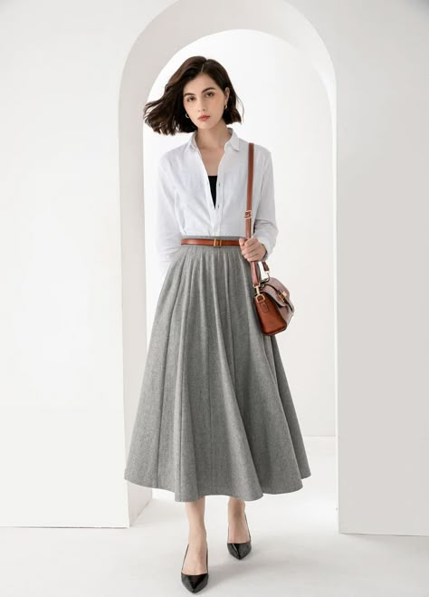 Gray Wool Skirt Wool Midi Skirt Wool Circle Skirt Pleated - Etsy Formal Skirt Outfit, Circle Skirt Outfits, A Line Skirt Outfits, Wool Midi Skirt, Best Winter Outfits, Long Skirt Outfits, Stylish Fall Outfits, Effortless Outfit, Fashion Fail