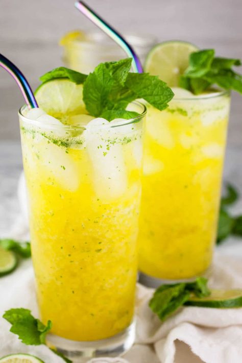 Cuban Mojito, Nonalcoholic Drink, Gluten Free Party Food, Calamansi Juice, Fun Drink Recipe, Mango Mojito, Mojito Mocktail, Virgin Mojito, Make Simple Syrup