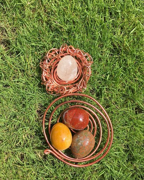 Abundance These super cute crystal eggs can be put on your work table,by your bedside ,in your alter or even on your windowsill. It’s ok to have all your eggs in one basket. As long as you control what happens to that basket —Elon Musk #crystaleggs #spectak #coppernest #crystals #crystalhealing #crystalmagic #elonmusk #elonmuskquotes #crystal Elon Musk Quotes, Crystal Egg, Crystal Magic, Work Table, Elon Musk, Window Sill, Put On, Crystal Healing, Super Cute