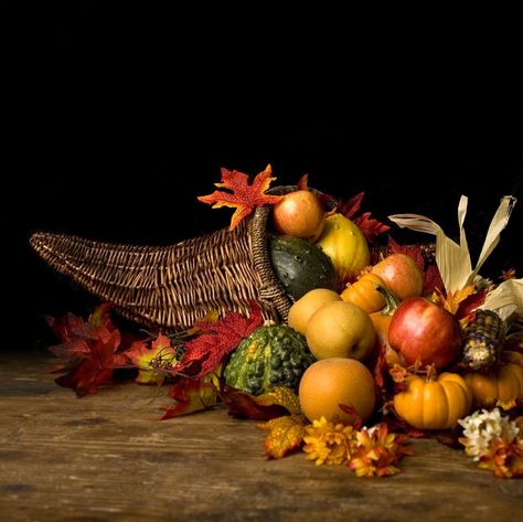 Elegant Thanksgiving Table Setting Ideas, Elegant Thanksgiving Table, Cornucopia Centerpiece, Symbolism Meaning, Christian Imagery, Holiday Facts, Thanksgiving Cornucopia, Elegant Thanksgiving, Pagan Symbols