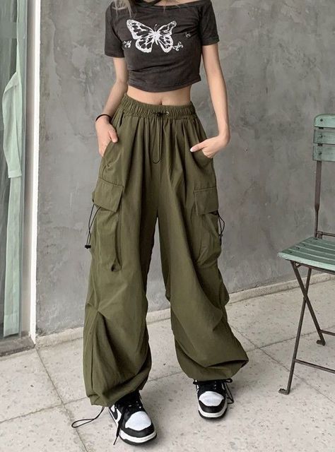 Diy Distressed Jeans, Loose Sweatpants, Casual Wide Leg Pants, Style Cargo, Safari Style, Cargo Pants Women, Pant Style, Type Of Pants, Y2k Streetwear