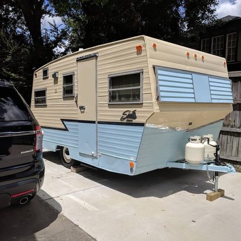 Shasta Camper Remodel Interior, Vintage Shasta Campers, Shasta Camper Interior, Shasta Camper Remodel, Shasta Loflyte, Used Campers For Sale, Trailer Exterior, Vintage Trailers For Sale, Vintage Trailer Remodel