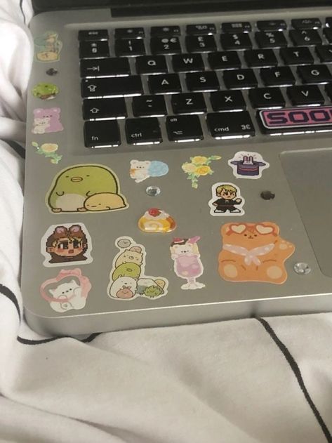 Laptop Ideas, Laptop Decoration, Aesthetic Objects, Quotes Cute, Cute Laptop Stickers, Macbook Stickers, Cute Pics, Iphone Obsession, Computer Sticker