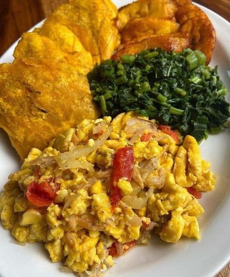 Healthy Jamaican Breakfast, Jamaican Breakfast Recipes, Healthy Jamaican Food, Jamaican Breakfast Ideas, Carribean Breakfast, Caribbean Breakfast Ideas, Breakfast Plantains, Jamaica Breakfast, Healthy Caribbean Food